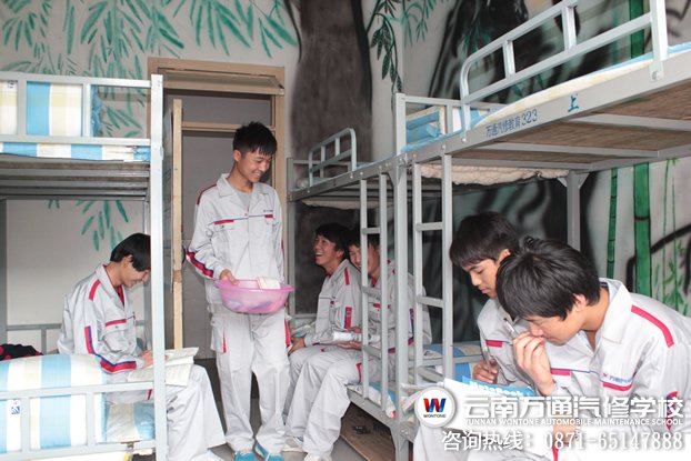 現在學什么技術好創業？首先汽修―云南萬通汽修學校